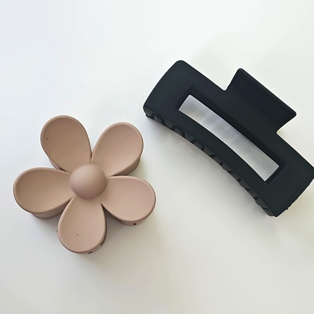 Beige & Black Hair Clips Bundle Of 2